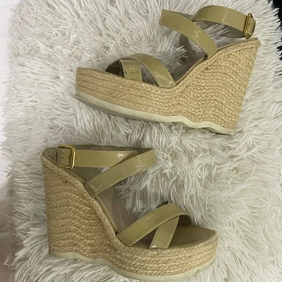 Yves Saint Laurent.  Patent leather espadrilles. Saint Laurent Blue Patent Wedges - size 37.5 ○ Labellov  main image 2